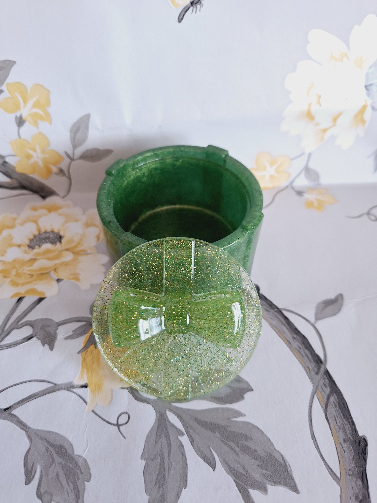 Green Glitter Bow Knot Gift Box