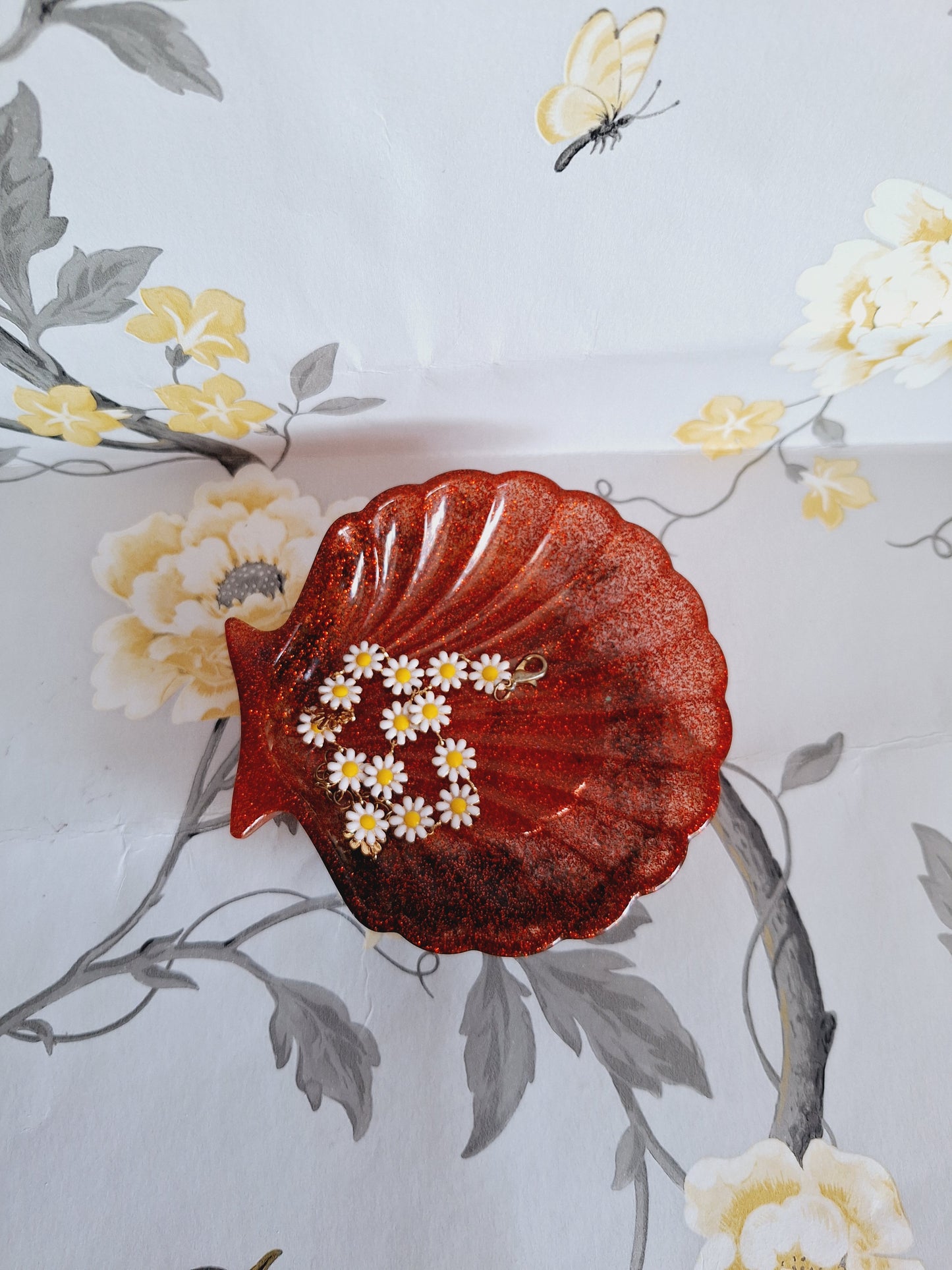 Red & Black Sea Shell Tray